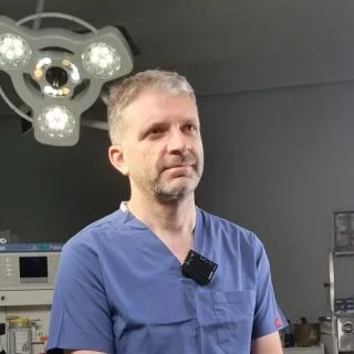 Op. Dr. Engin Akgül — Kalp Ve Damar Cerrahisi, Yalova. Portre fotoğrafı.