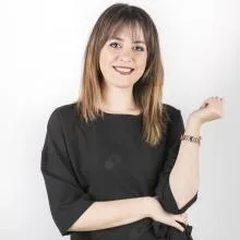 Psk. Selin Ateşer — Psikoloji, Osmaniye. Portre fotoğrafı.