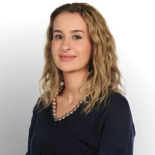 Psk. Melisa Yener — Psikoloji, İstanbul. Portre fotoğrafı.