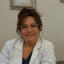Dt. Arzu Can Özden — Diş Hekimi, Manisa. Portre fotoğrafı.