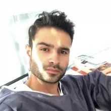 Dt. Metin Demir — Diş Hekimi. Portre fotoğrafı.