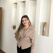 Psk. Goncagül İpekdal — Psikoloji, Adana. Portre fotoğrafı.
