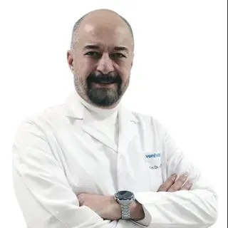 Op. Dr. Serhat Süleyman Önal — Göz Hastalıkları, Çankaya, Ankara. Portre fotoğrafı.