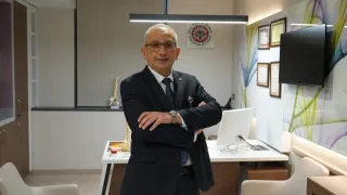 Prof. Dr. Hakan Özalp profilinde yer alan galeri fotoğrafı.