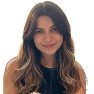 Psk. Gizem Seval Tosun — Psikoloji. Portre fotoğrafı.