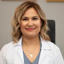 Uzm. Dr. Elif Esen Özdemir — Fiziksel Tıp Ve Rehabilitasyon, Çankaya, Ankara. Portre fotoğrafı.