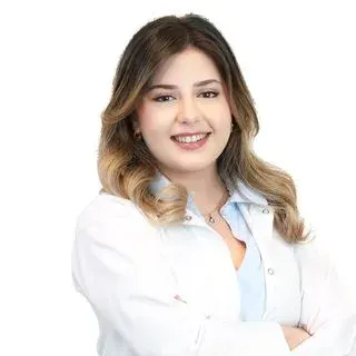 Dyt. Ekin Sayer — Diyetisyen, Eskişehir. Portre fotoğrafı.
