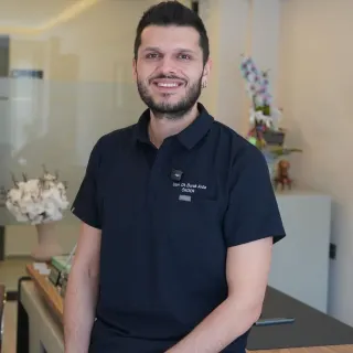 Uzm. Dt. Burak Arda Önder profilinde yer alan galeri fotoğrafı.