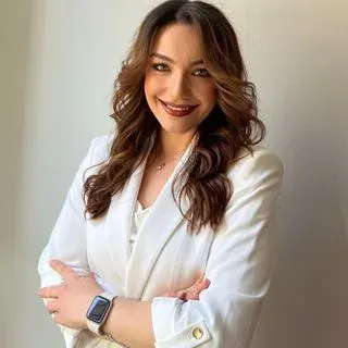 Kl. Psk. Duygu Türk — Psikoloji, Eskişehir. Portre fotoğrafı.