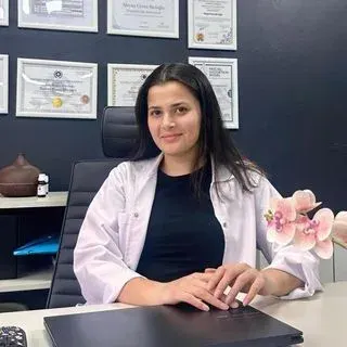 Fzt. Ceren Bicioğlu Koç — Fizyoterapi Ve Rehabilitasyon, Beylikdüzü, İstanbul. Portre fotoğrafı.