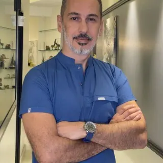 Op. Dr. Gürhan Güngör profilinde yer alan galeri fotoğrafı.