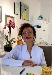 Dt. Elif Sınmaz profilinde yer alan galeri fotoğrafı.