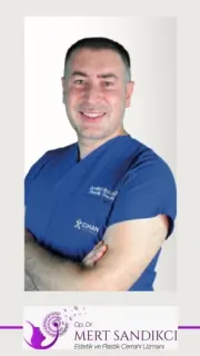 Op. Dr. Mert Sandıkcı profilinde yer alan galeri fotoğrafı.