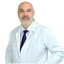 Op. Dr. Reza Karabağlı — Kadın Hastalıkları Ve Doğum, İstanbul. Portre fotoğrafı.