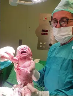 Doç. Dr. Şenol Kalyoncu profilinde yer alan galeri fotoğrafı.