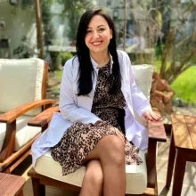 Uzm. Dr. Sevgi Şükran Ekmen Çavuş — Dermatoloji, Beşiktaş, İstanbul. Portre fotoğrafı.