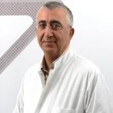 Prof. Dr. Mehmet Zülküf Önal — Nöroloji, Ankara. Portre fotoğrafı.
