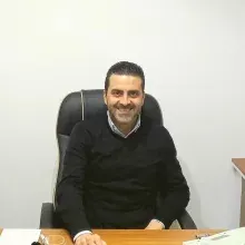 Uzm. Dr. Özkay Özgör — Dermatoloji. Portre fotoğrafı.
