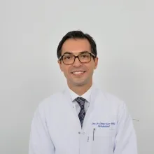 Prof. Dr. Cüneyt Asım Aral — Malatya. Portre fotoğrafı.