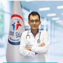 Uzm. Dr. Ramazan Civelek — İç Hastalıkları, Çankaya, Ankara. Portre fotoğrafı.