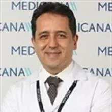 Prof. Dr. Cüneyt Erdoğan — Girişimsel Radyoloji, Nilüfer, Bursa. Portre fotoğrafı.