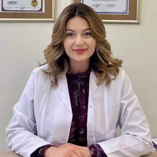 Fzt. Gizem Aydın — Fizyoterapi Ve Rehabilitasyon, İstanbul. Portre fotoğrafı.