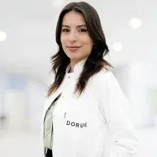 Dkt. Hilal Pektez — Dil ve Konuşma Terapisi, Bursa. Portre fotoğrafı.