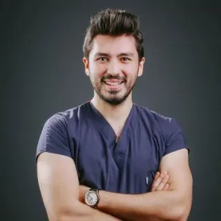 Dt. Emre Özbay profilinde yer alan galeri fotoğrafı.