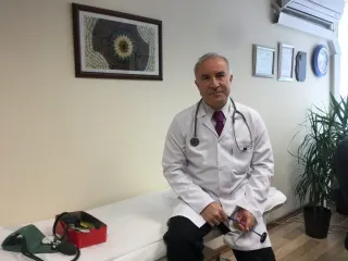 Prof. Dr. Atilla İlhan profilinde yer alan galeri fotoğrafı.