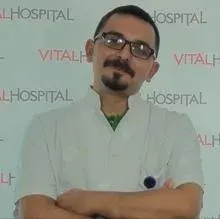 Dr. Öğr. Üyesi Osman Gözkün — Genel Cerrahi, İstanbul. Portre fotoğrafı.