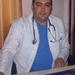 Op. Dr. Engin Durmuş. Portre fotoğrafı.