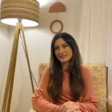 Uzm. Psk. Feride Nur Göçen — İzmir. Portre fotoğrafı.