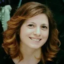 Uzm. Dr. Ayla Özcan — Çocuk Sağlığı Ve Hastalıkları, İstanbul. Portre fotoğrafı.