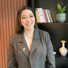 Psk. Rabia Gizem Keşkek — Psikoloji, İstanbul. Portre fotoğrafı.