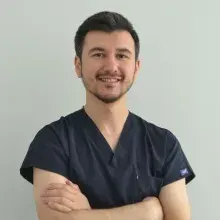 Fzt. Ümüt Barlak — Fizyoterapi Ve Rehabilitasyon, İstanbul. Portre fotoğrafı.