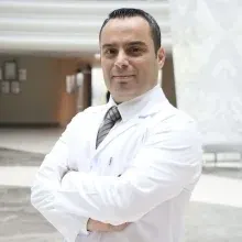 Prof. Dr. Sabahattin Gündüz — Kardiyoloji, İstanbul. Portre fotoğrafı.