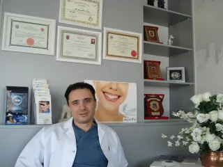 Dr. Dt. Enver Akın Özkan profilinde yer alan galeri fotoğrafı.