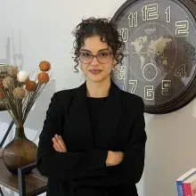 Psk. Zeynep İskender — Psikoloji, Trabzon. Portre fotoğrafı.