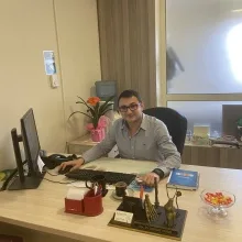 Op. Dr. Berkay Yanık — Ortopedi Ve Travmatoloji, Urla, İzmir. Portre fotoğrafı.