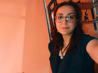 Doç. Dr. Dilşad Yıldız Miniksar profilinde yer alan galeri fotoğrafı.