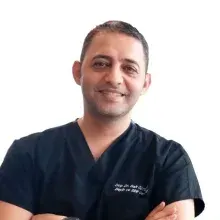 Prof. Dr. Sait Öztürk — Beyin Ve Sinir Cerrahisi, Bahçelievler, İstanbul. Portre fotoğrafı.