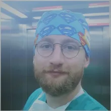 Op. Dr. Erdem Can Yardımcı — Genel Cerrahi, Muratpaşa, Antalya. Portre fotoğrafı.