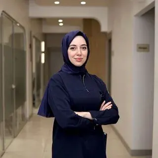 Uzm. Dt. Aslı Kızıldaş — Protetik Diş Tedavisi, İzmit, Kocaeli. Portre fotoğrafı.