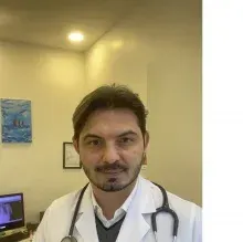 Dr. Öğr. Üyesi Ali Vefa Öztürk — Göğüs Hastalıkları, İstanbul. Portre fotoğrafı.
