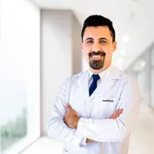 Uzm. Dr. Ahmet Çapar — Fiziksel Tıp Ve Rehabilitasyon, Çanakkale. Portre fotoğrafı.