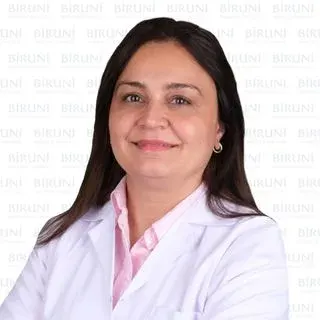 Doç. Dr. Şengül Aydın Yoldemır — İç Hastalıkları, Küçükçekmece, İstanbul. Portre fotoğrafı.
