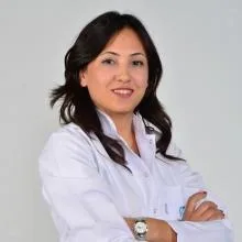 Uzm. Dr. Aycan Özden Sezgin — Dermatoloji, Nilüfer, Bursa. Portre fotoğrafı.