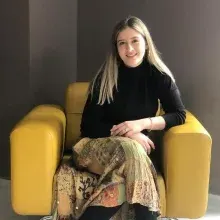 Dyt. Reyyan Çınar Akgül — Diyetisyen, Konya. Portre fotoğrafı.
