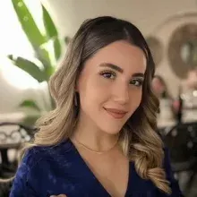 Psk. Merve Yurtsever — Psikoloji, İzmir. Portre fotoğrafı.