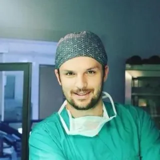 Op. Dr. Ali Oğuz Demir profilinde yer alan galeri fotoğrafı.